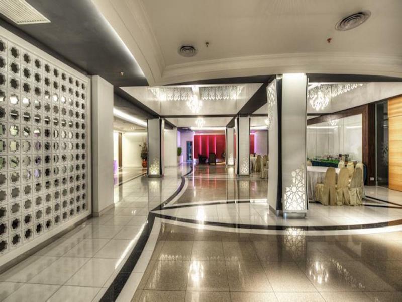Raia Hotel Kota Kinabalu 3*